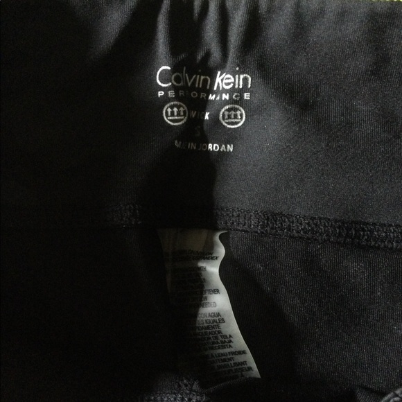 🆕 CK Camo Capri Leggings 🖤🧘🏼♂️👟 - Picture 7 of 13